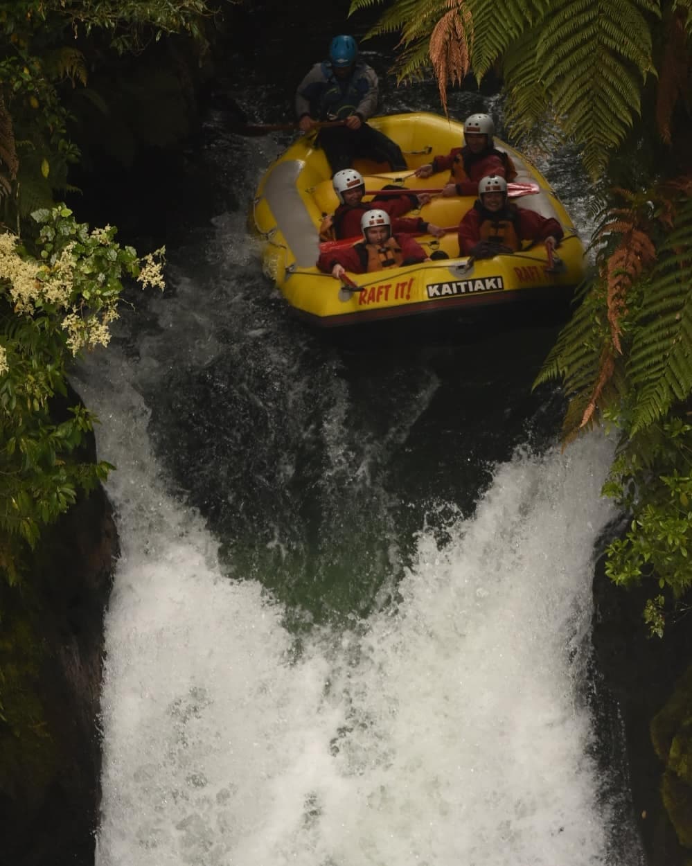Driftawave team white water rafting during transformational company retreat
